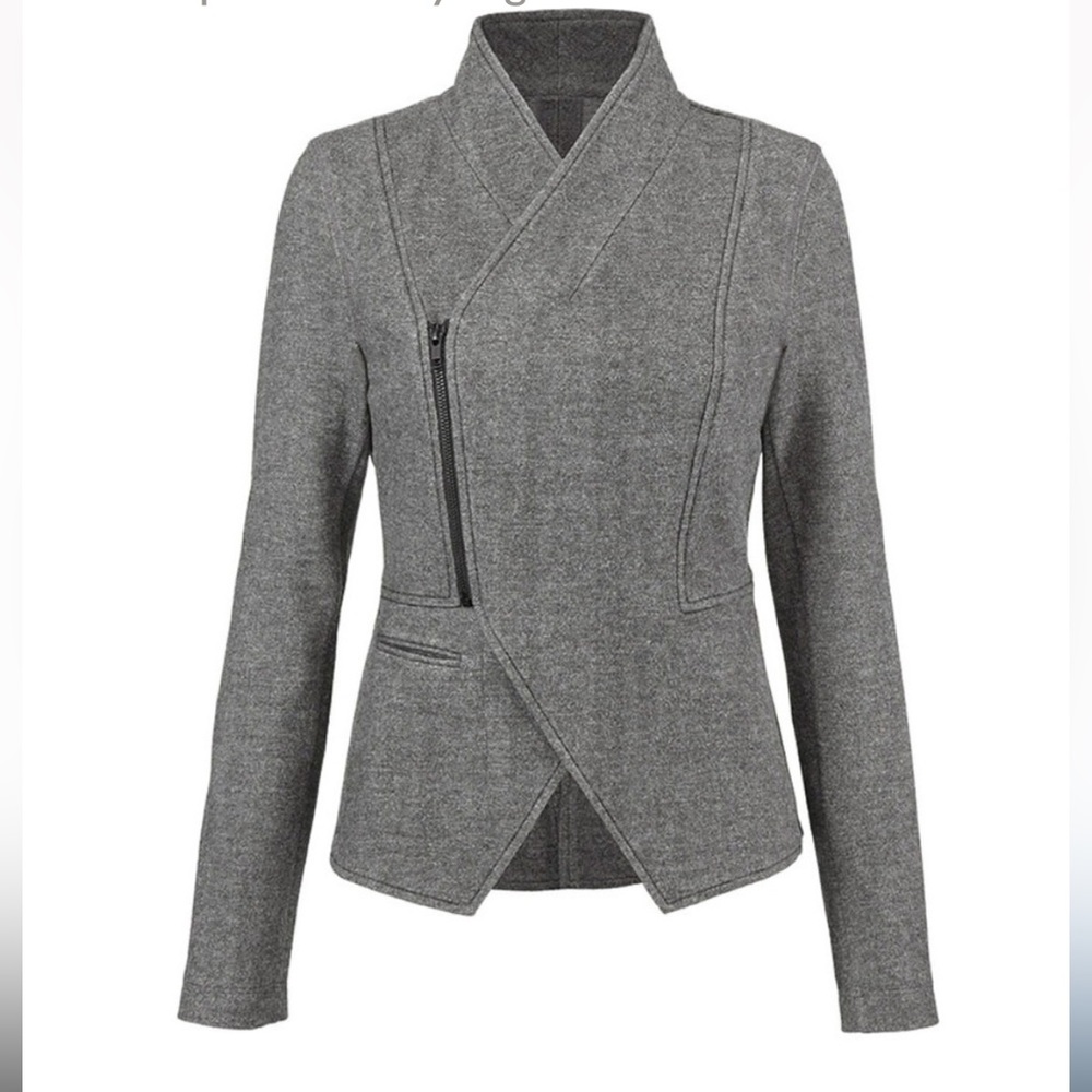 Good used condition CAbi rebel jacket.